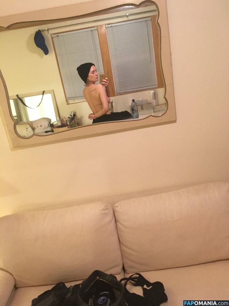 Addison Timlin Γυμνός Διαρρεύσαστη φωτογραφία #52