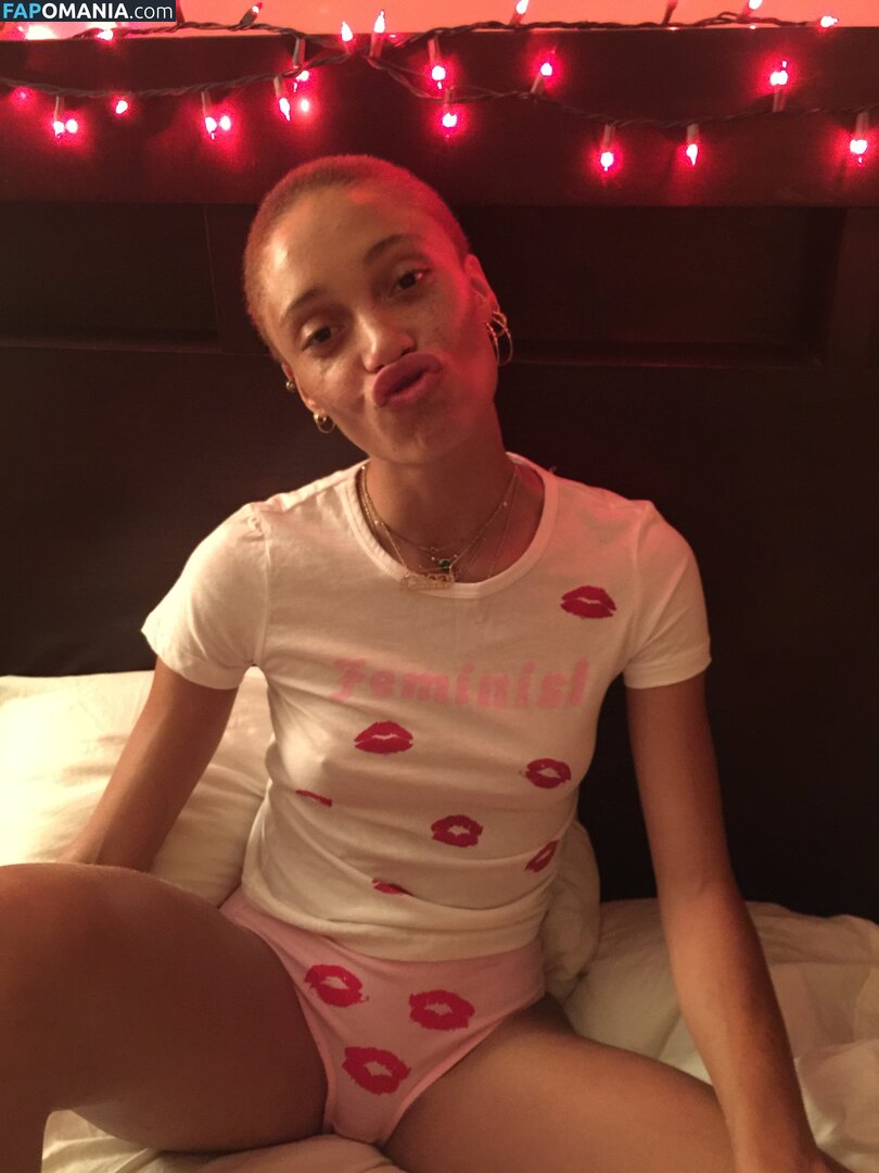 Adwoa Aboah Γυμνός Διαρρεύσαστη φωτογραφία #30