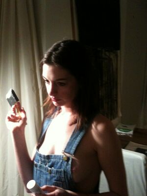 Anne Hathaway