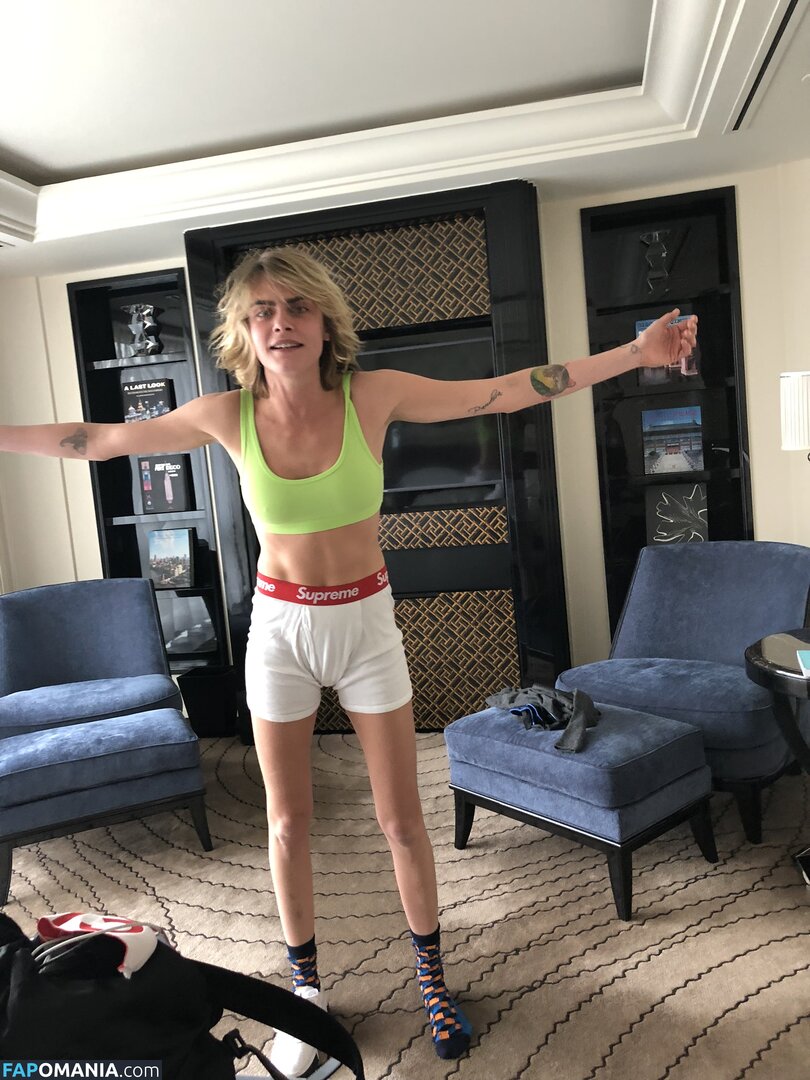 Ashley Benson And Cara Delevingne Γυμνός Διαρρεύσαστη φωτογραφία #57
