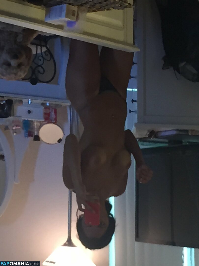 Ashley Hannawacker Γυμνός Διαρρεύσαστη φωτογραφία #11