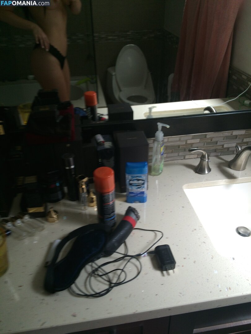 Ashley Mulheron Γυμνός Διαρρεύσαστη φωτογραφία #197