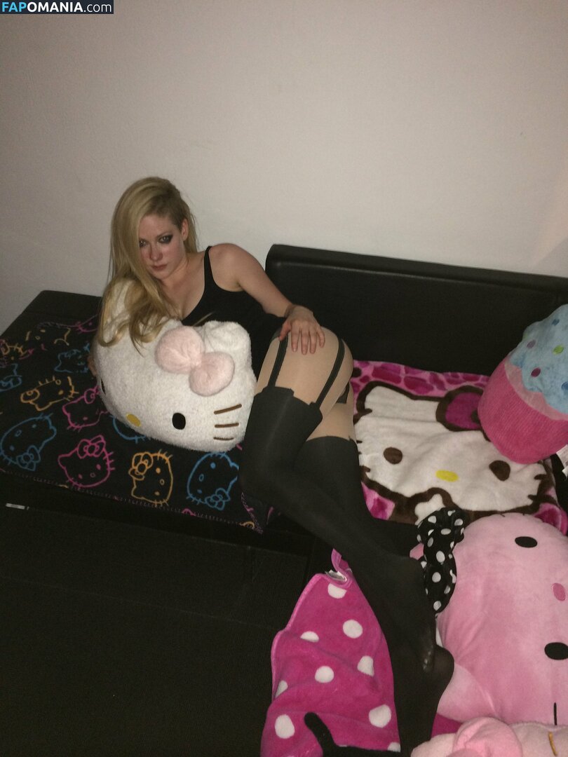 Avril Lavigne Γυμνός Διαρρεύσαστη φωτογραφία #8