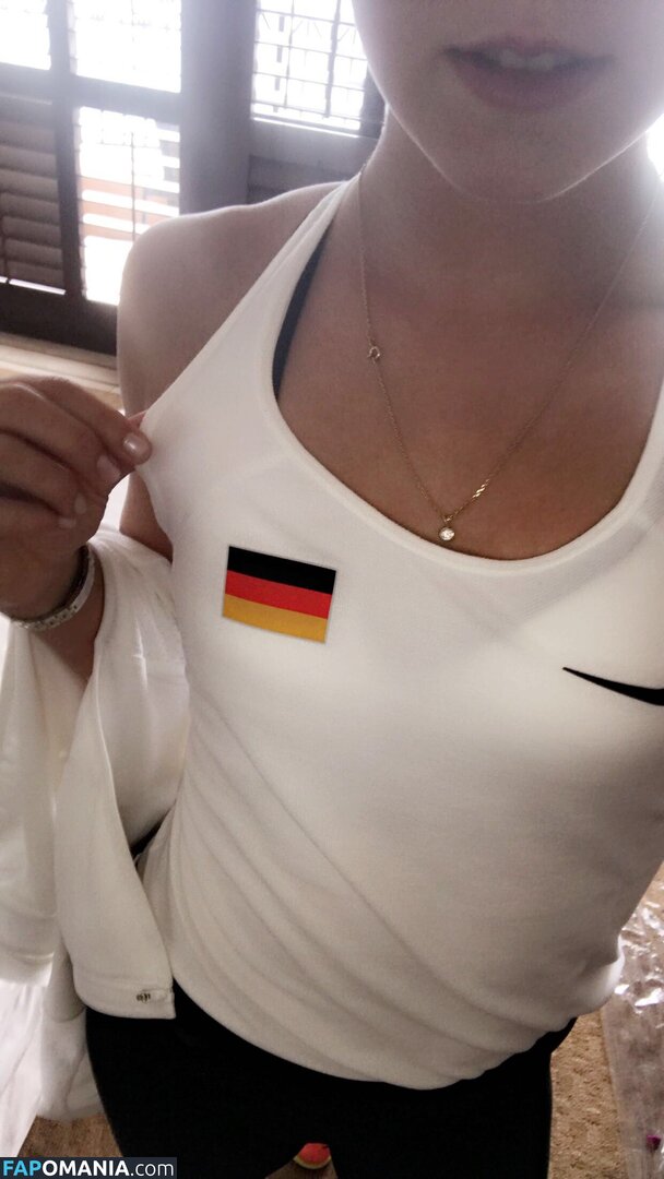 Carina Witthoeft Γυμνός Διαρρεύσαστη φωτογραφία #22