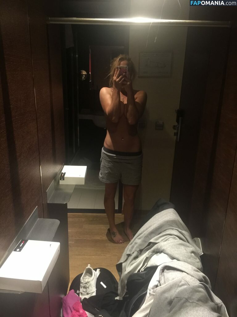 Carly Booth Γυμνός Διαρρεύσαστη φωτογραφία #109