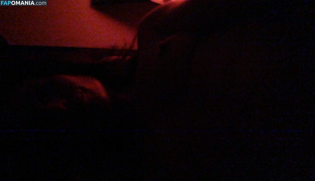 Carly Pope Γυμνός Διαρρεύσαστη φωτογραφία #8