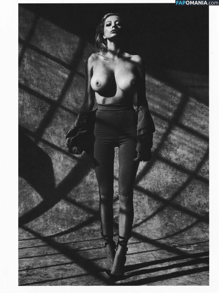 Caroline Vreeland Γυμνός Διαρρεύσαστη φωτογραφία #5
