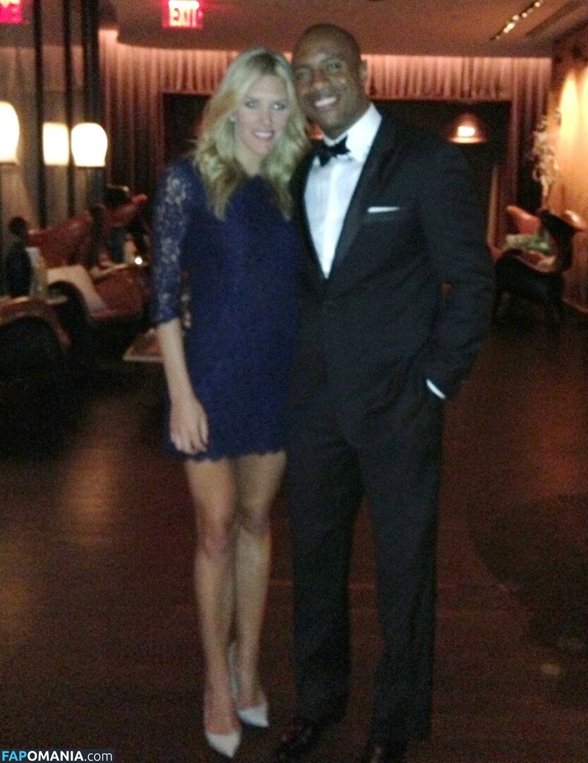 Charissa Thompson Γυμνός Διαρρεύσαστη φωτογραφία #2