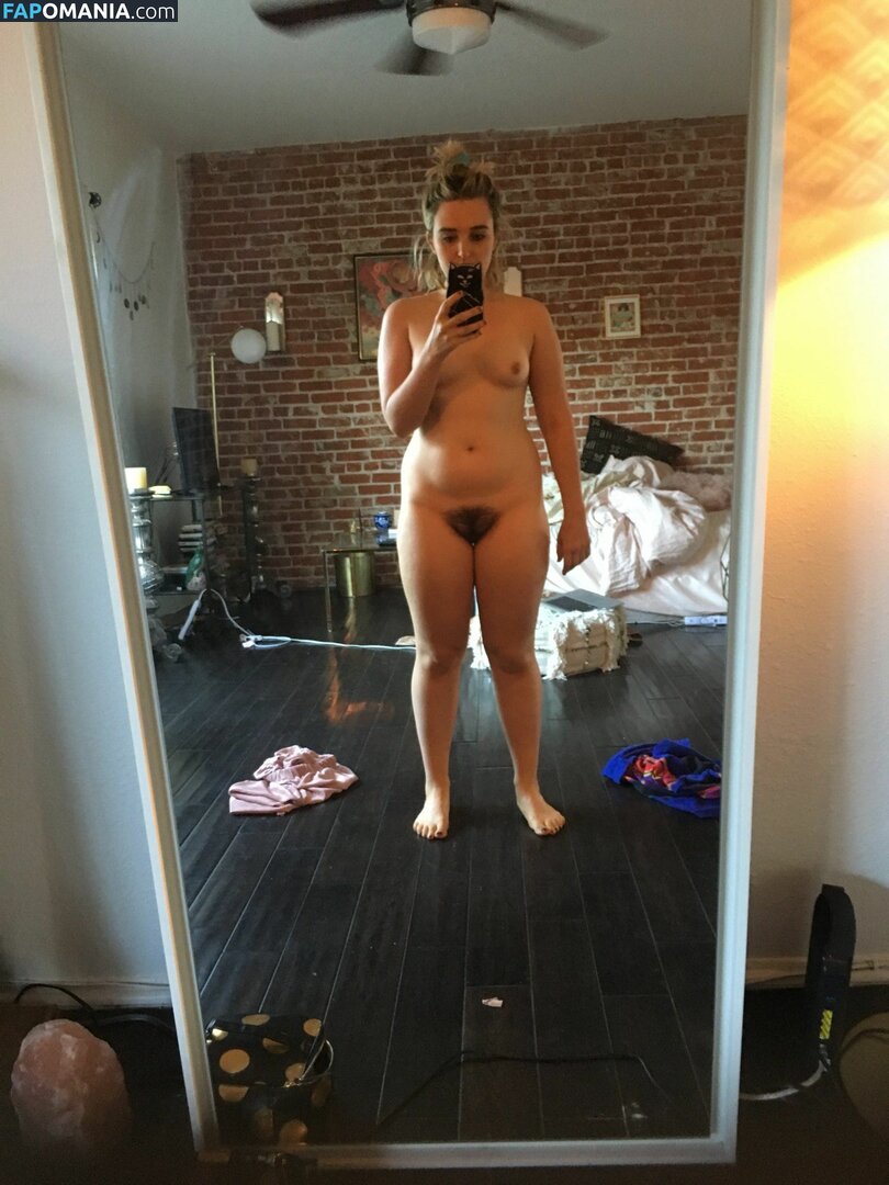 Chloe Fineman Γυμνός Διαρρεύσαστη φωτογραφία #29
