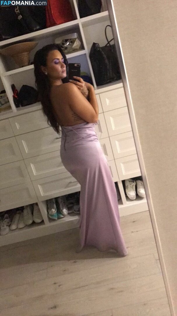 Demi Lovato Γυμνός Διαρρεύσαστη φωτογραφία #36