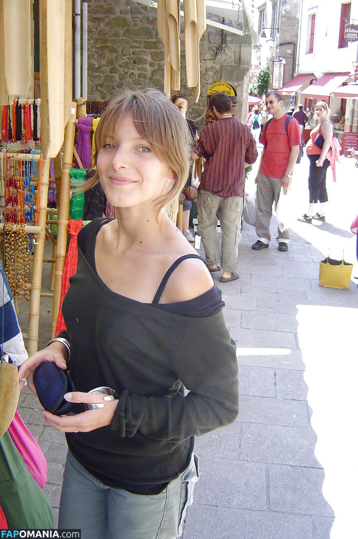 Elodie Varlet Γυμνός Διαρρεύσαστη φωτογραφία #15