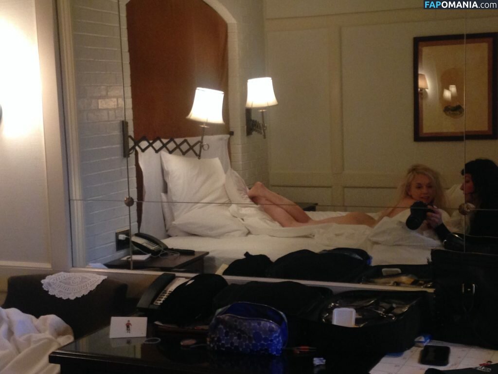 Emily Kinney Γυμνός Διαρρεύσαστη φωτογραφία #9