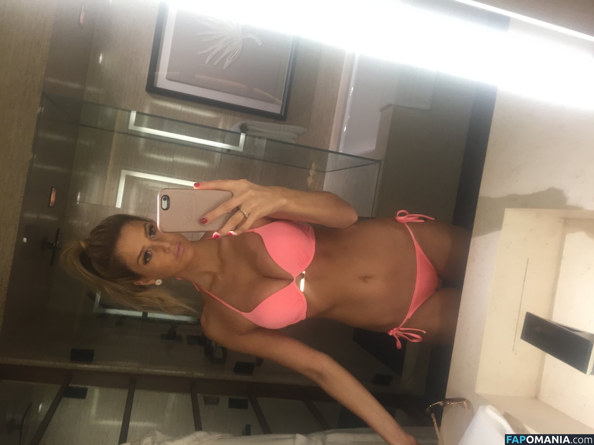 Emma Hernan Γυμνός Διαρρεύσαστη φωτογραφία #570