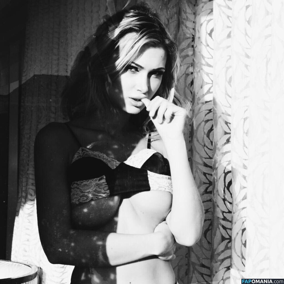 Emma Hernan Γυμνός Διαρρεύσαστη φωτογραφία #695