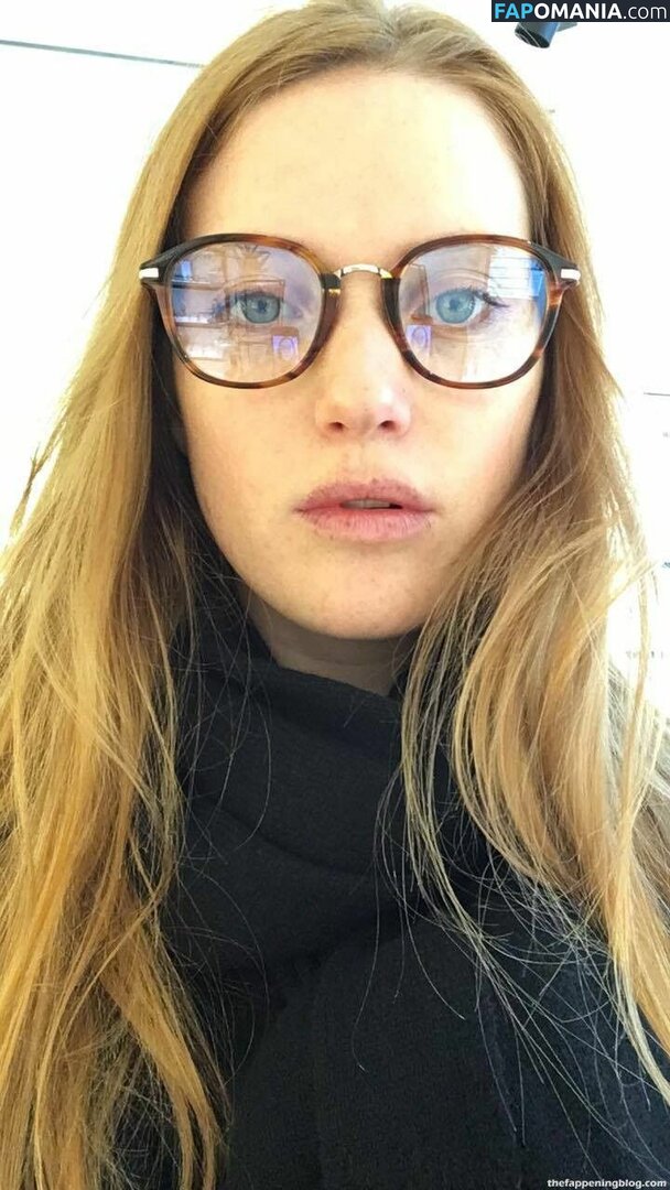 Fleur Geffrier Γυμνός Διαρρεύσαστη φωτογραφία #8