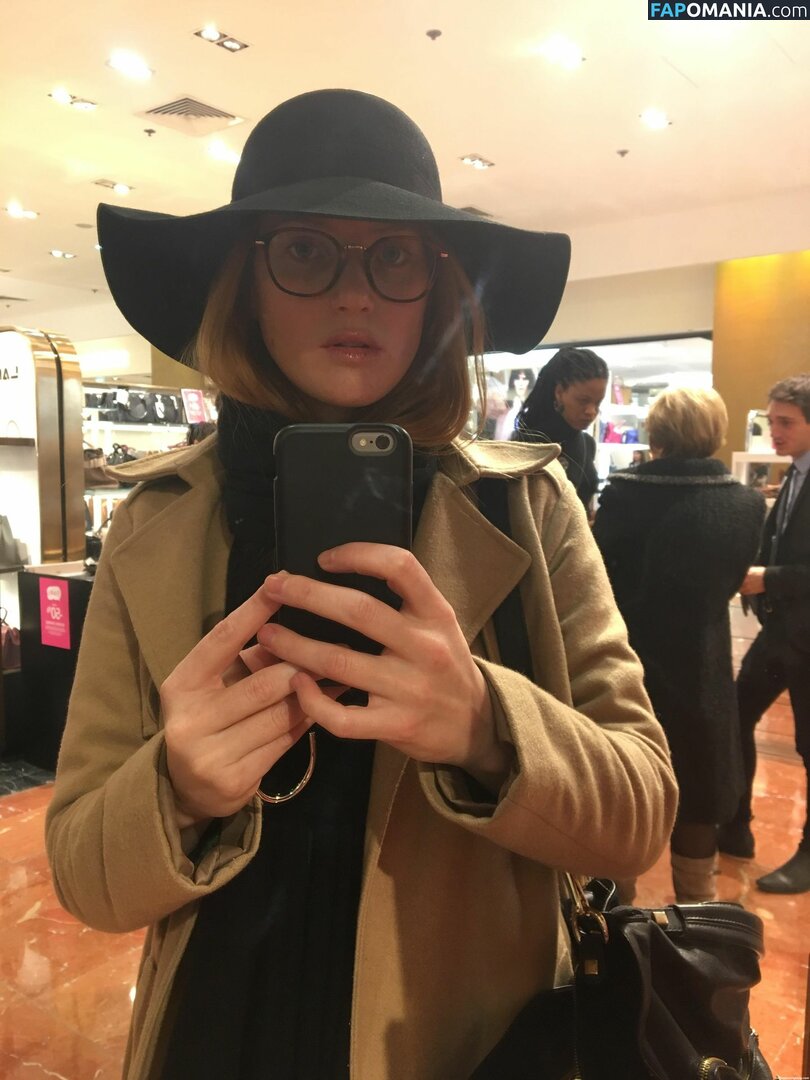 Fleur Geffrier Γυμνός Διαρρεύσαστη φωτογραφία #34