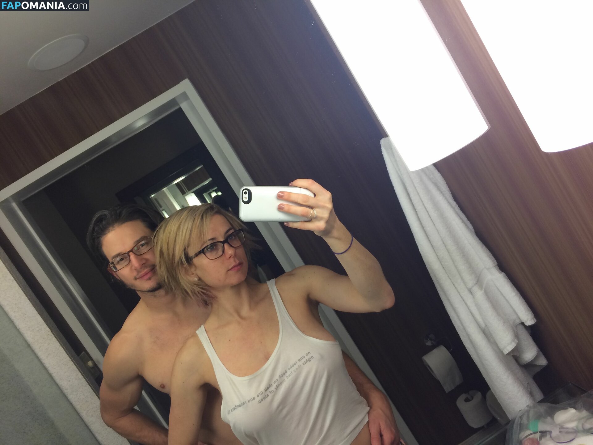 Iliza Shlesinger Γυμνός Διαρρεύσαστη φωτογραφία #28