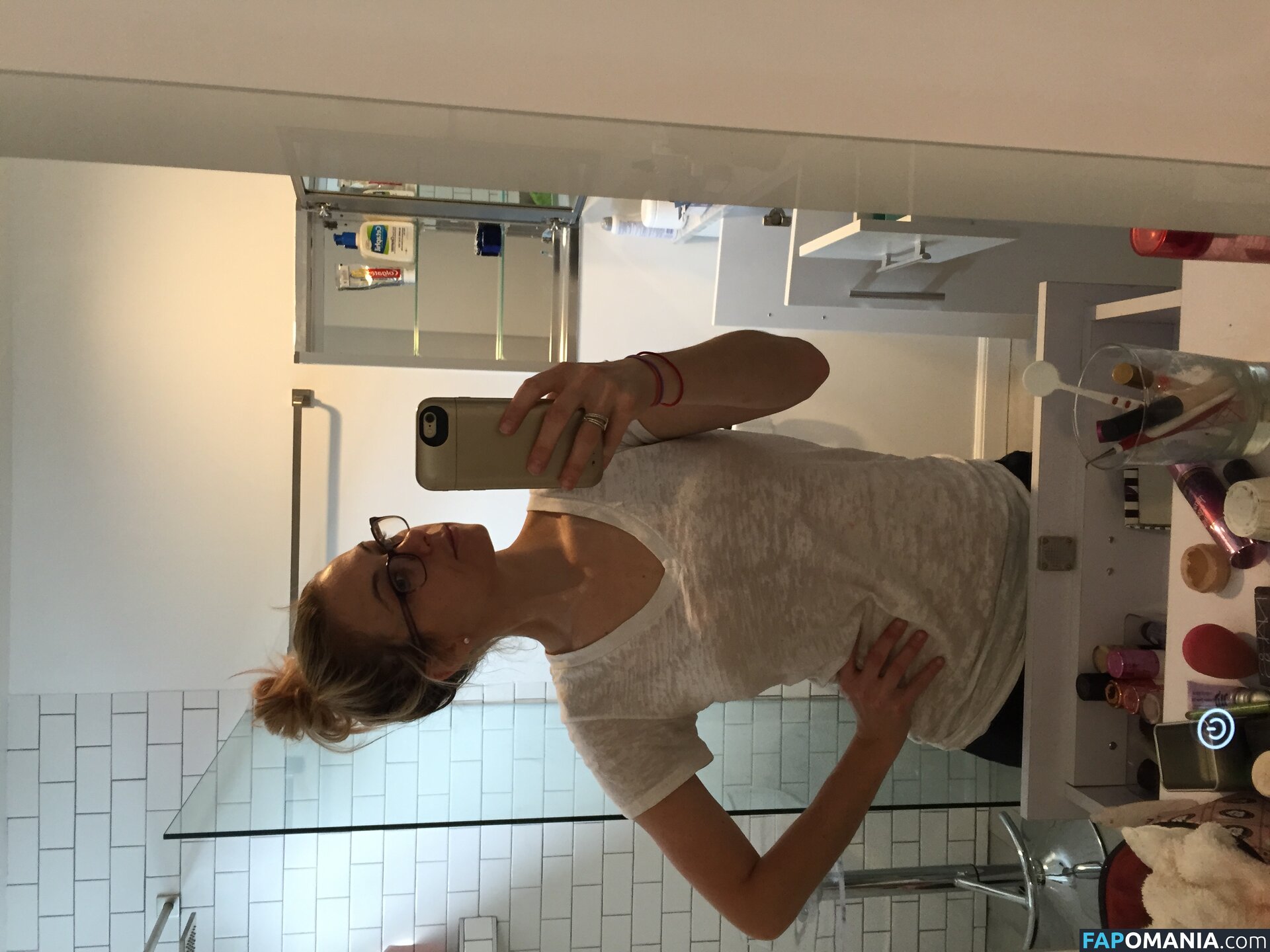 Iliza Shlesinger Γυμνός Διαρρεύσαστη φωτογραφία #198