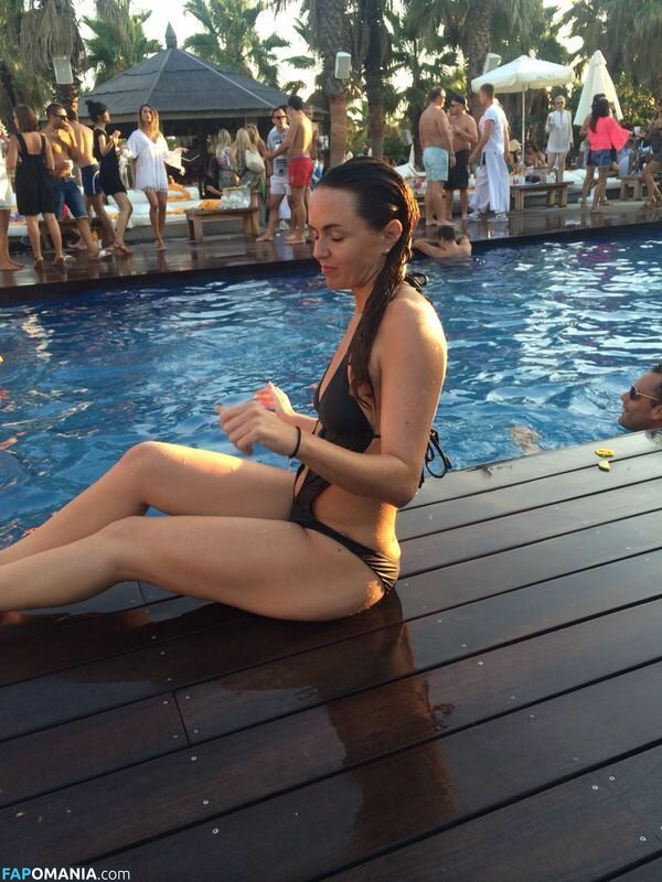 Jennifer Metcalfe Γυμνός Διαρρεύσαστη φωτογραφία #5