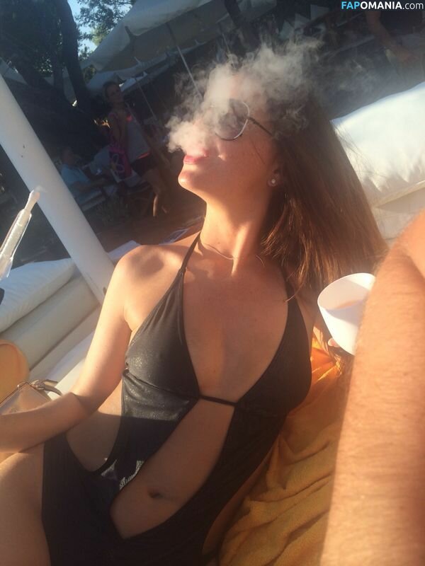 Jennifer Metcalfe Γυμνός Διαρρεύσαστη φωτογραφία #7