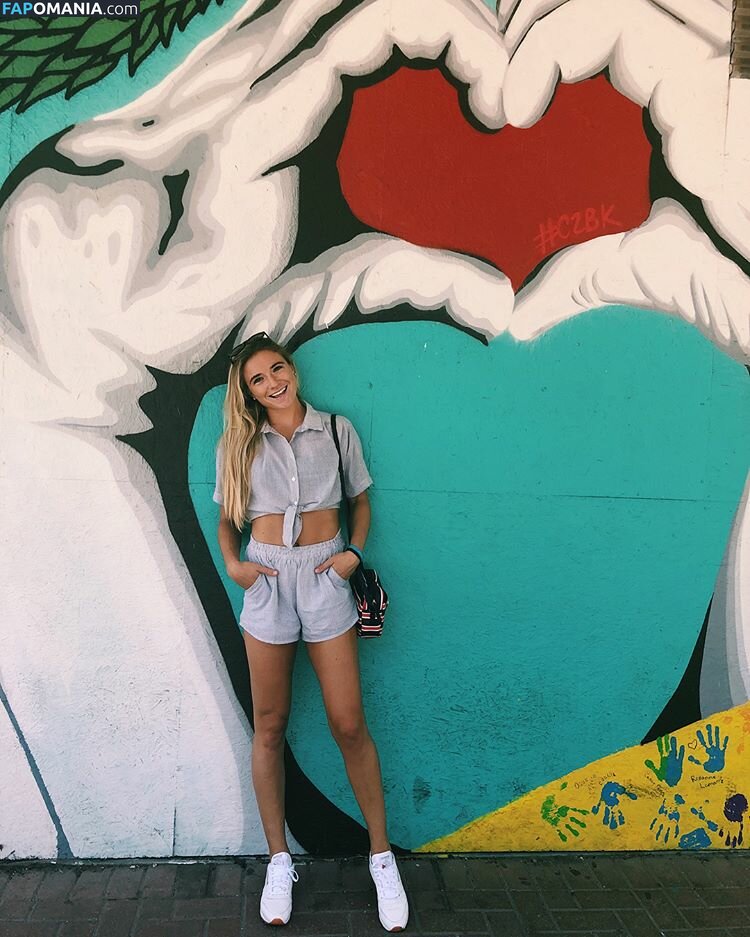 Kristie Mewis Γυμνός Διαρρεύσαστη φωτογραφία #9