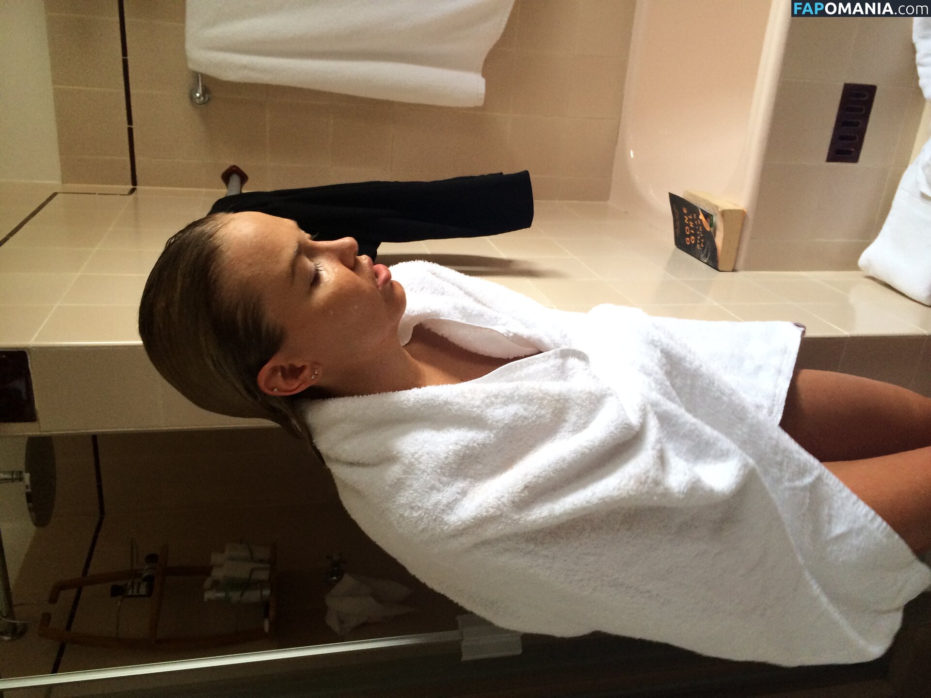 Lara Bingle Γυμνός Διαρρεύσαστη φωτογραφία #254