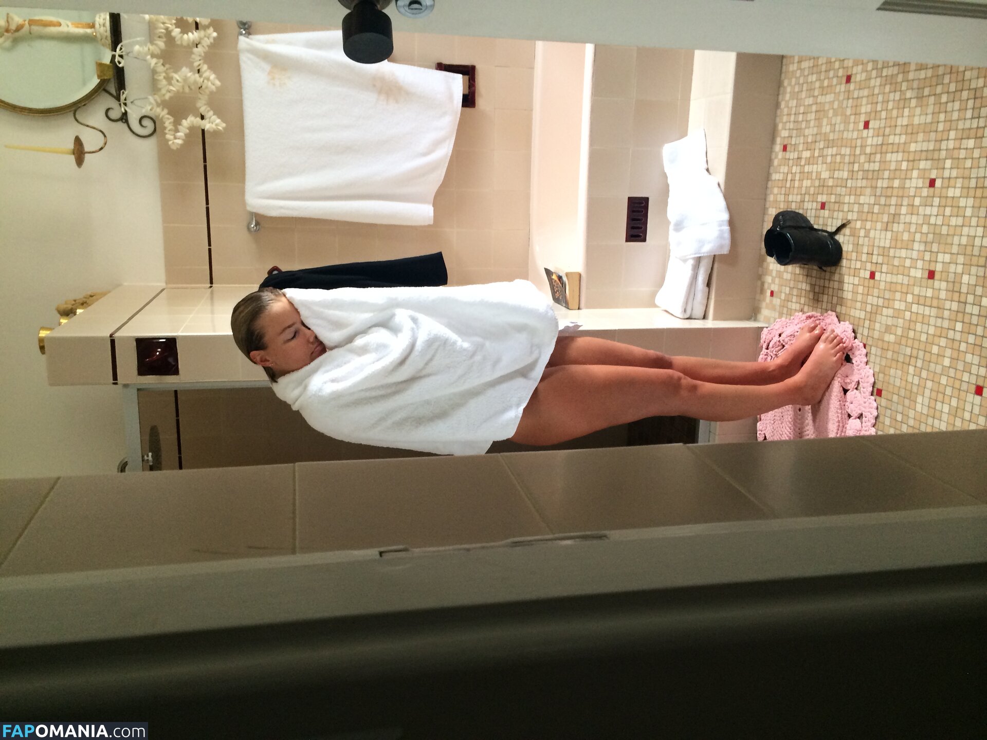 Lara Bingle Γυμνός Διαρρεύσαστη φωτογραφία #261