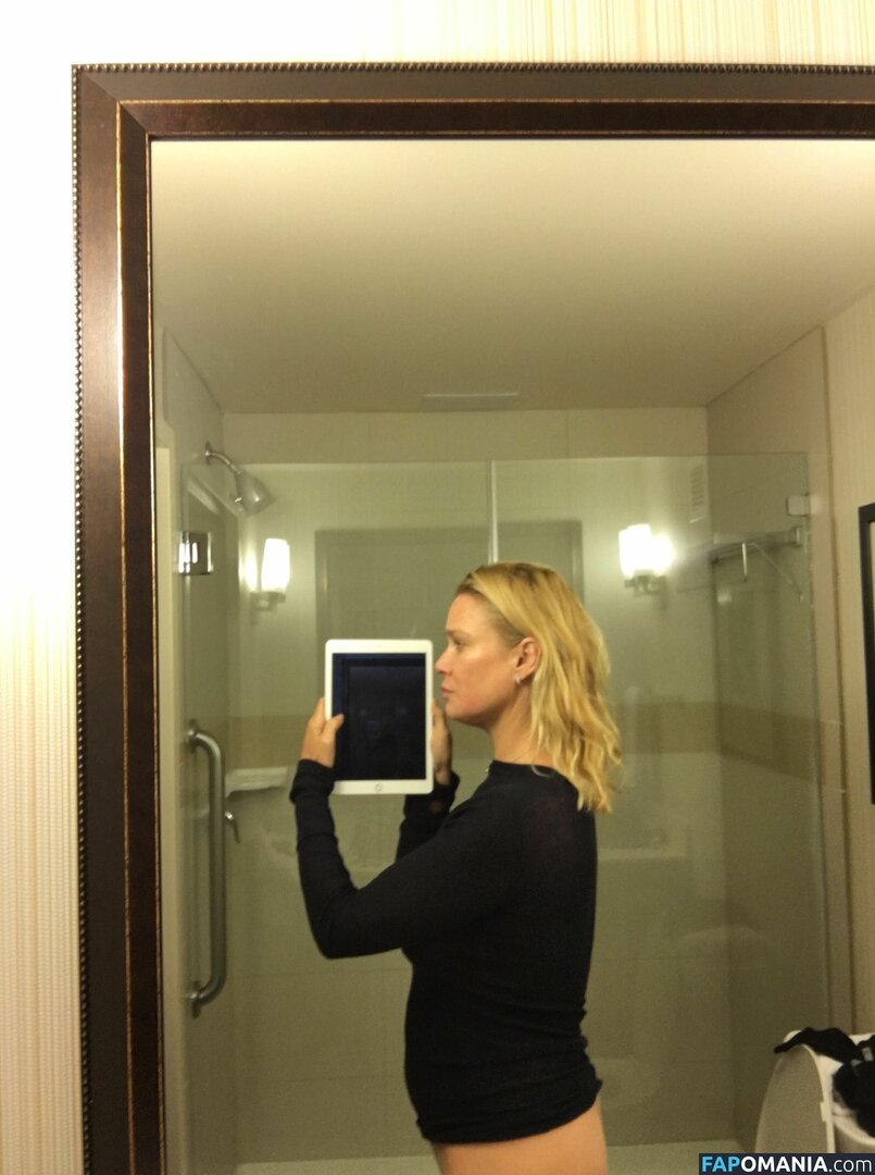 Laurie Holden Γυμνός Διαρρεύσαστη φωτογραφία #4