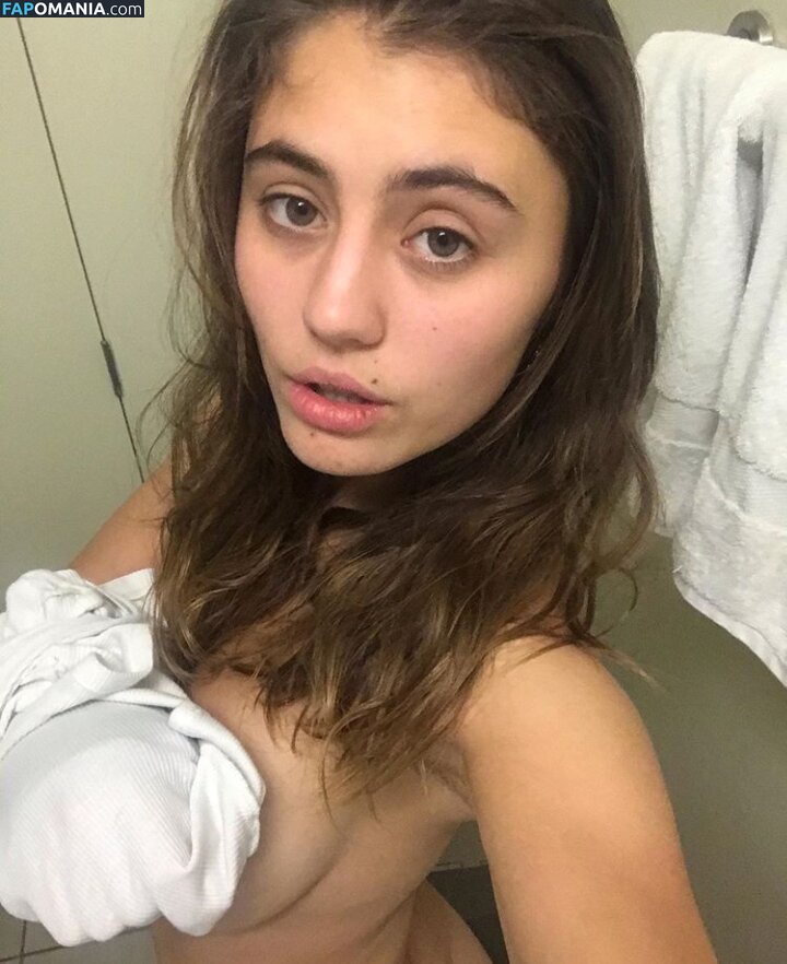 Lia Marie Johnson Γυμνός Διαρρεύσαστη φωτογραφία #2