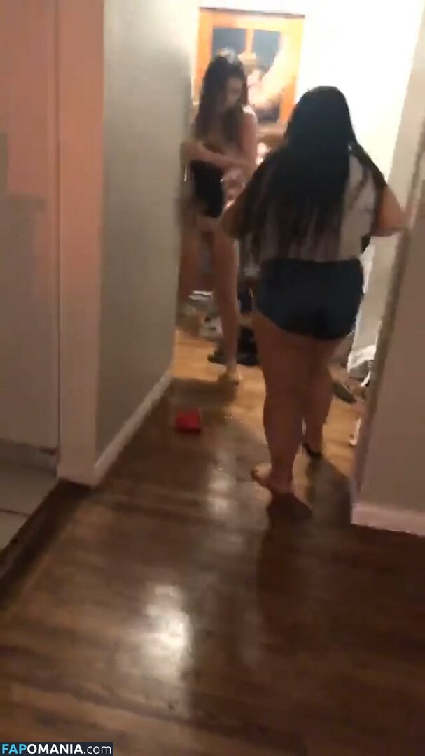 Lia Marie Johnson Γυμνός Διαρρεύσαστη φωτογραφία #3