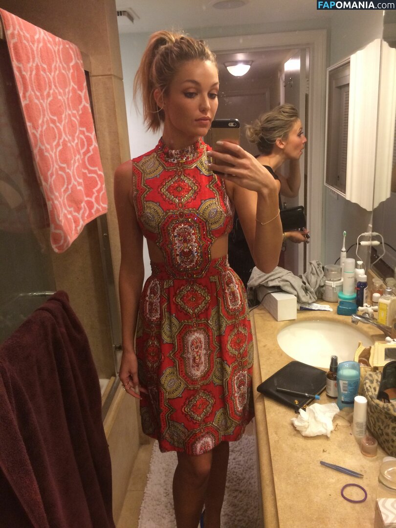 Lili Simmons Γυμνός Διαρρεύσαστη φωτογραφία #30