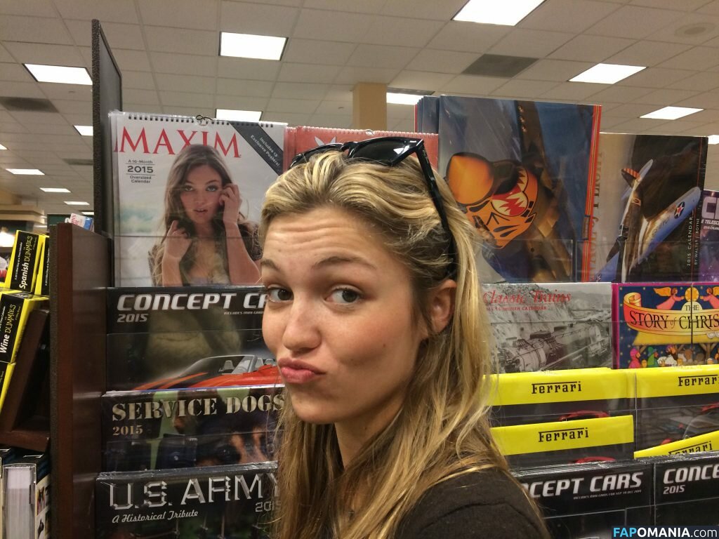 Lili Simmons Γυμνός Διαρρεύσαστη φωτογραφία #67