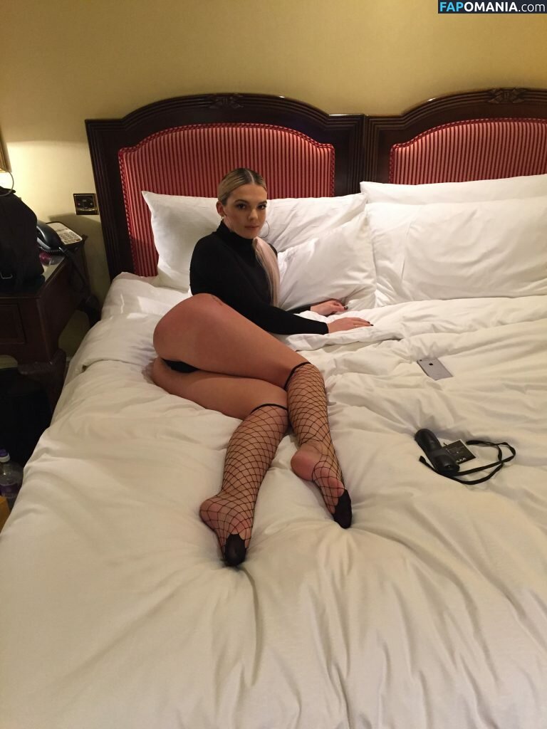 Louisa Johnson Γυμνός Διαρρεύσαστη φωτογραφία #18