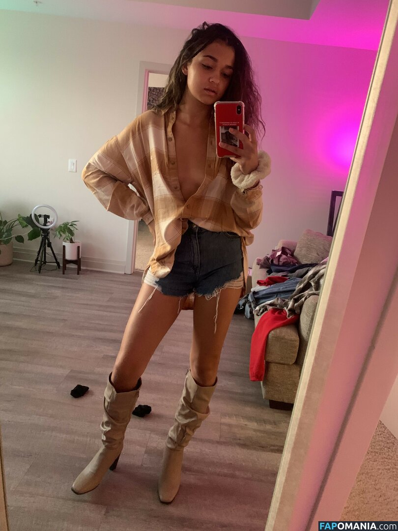 Madison Bailey Γυμνός Διαρρεύσαστη φωτογραφία #10