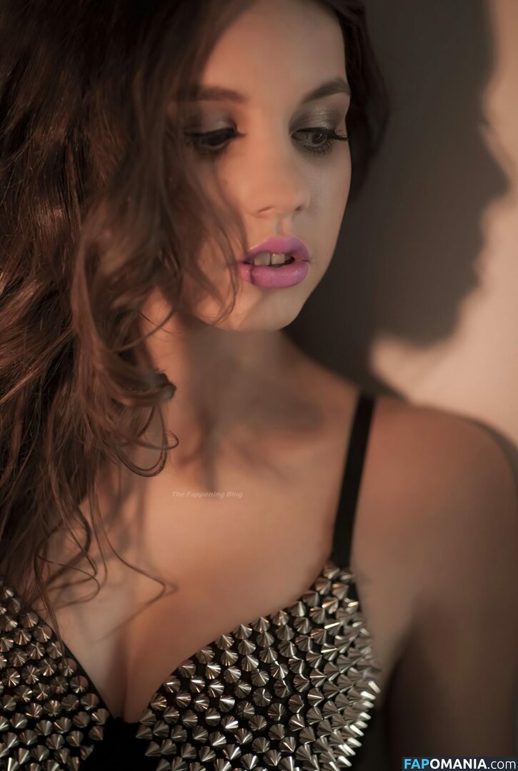 Michaela Doubravova Γυμνός Διαρρεύσαστη φωτογραφία #10