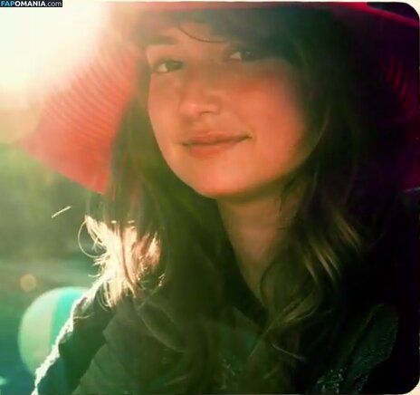 Milana Vayntrub Γυμνός Διαρρεύσαστη φωτογραφία #1