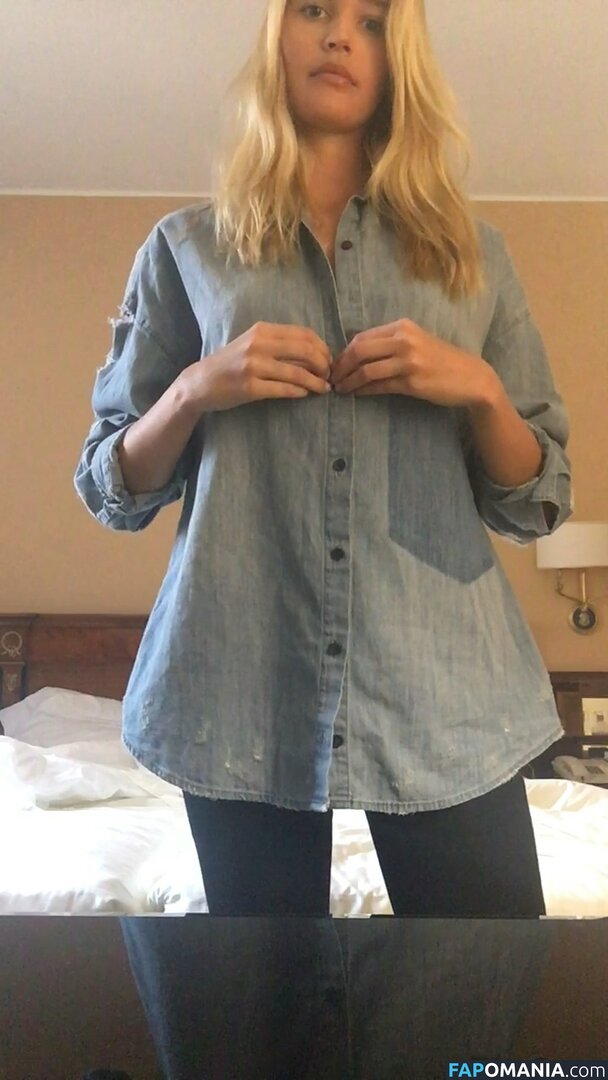 Noel Berry Γυμνός Διαρρεύσαστη φωτογραφία #320