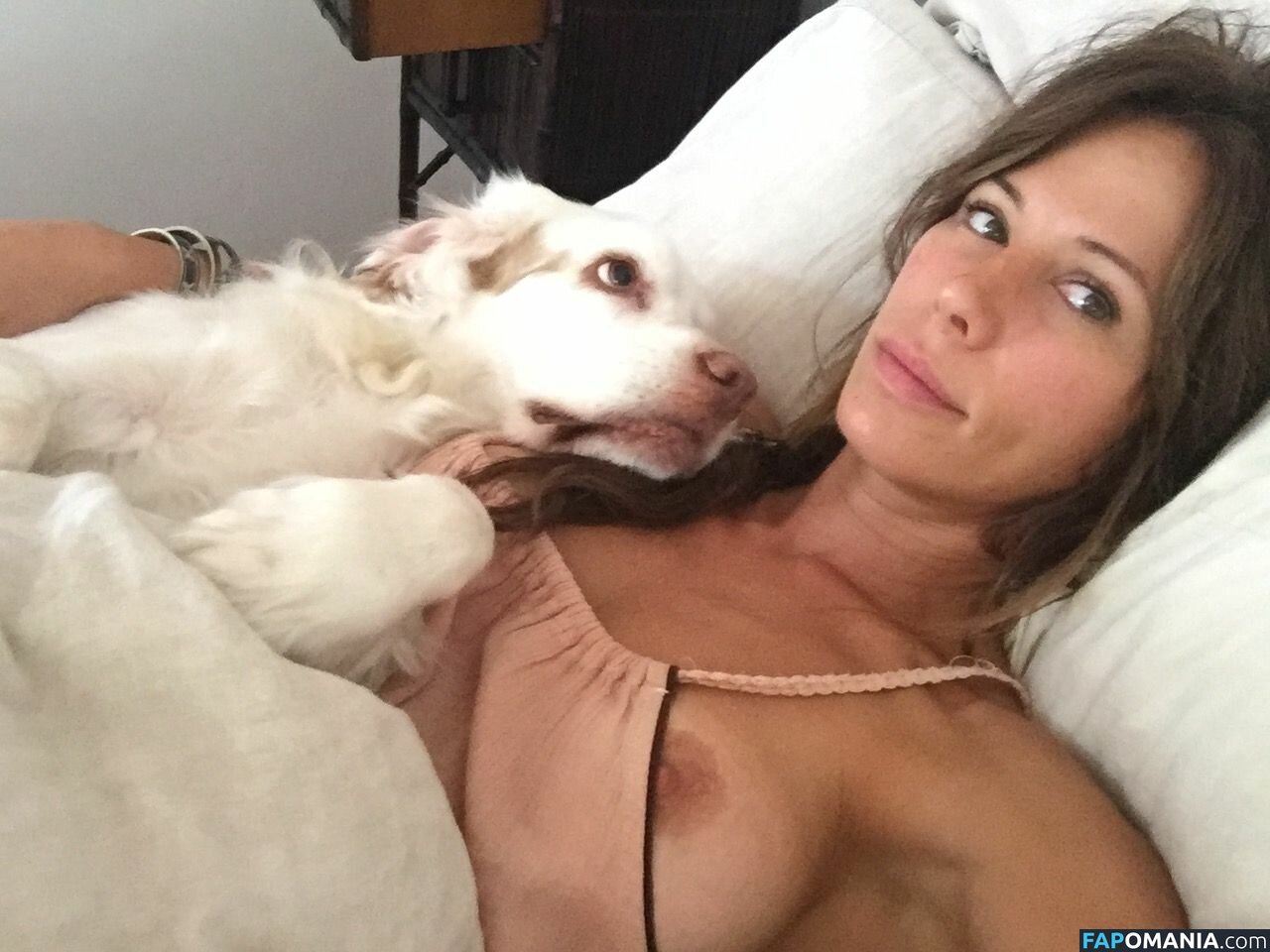 Rhona Mitra Γυμνός Διαρρεύσαστη φωτογραφία #8