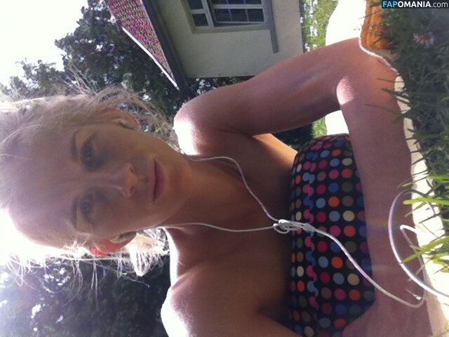 Sofia Jakobsson Γυμνός Διαρρεύσαστη φωτογραφία #13