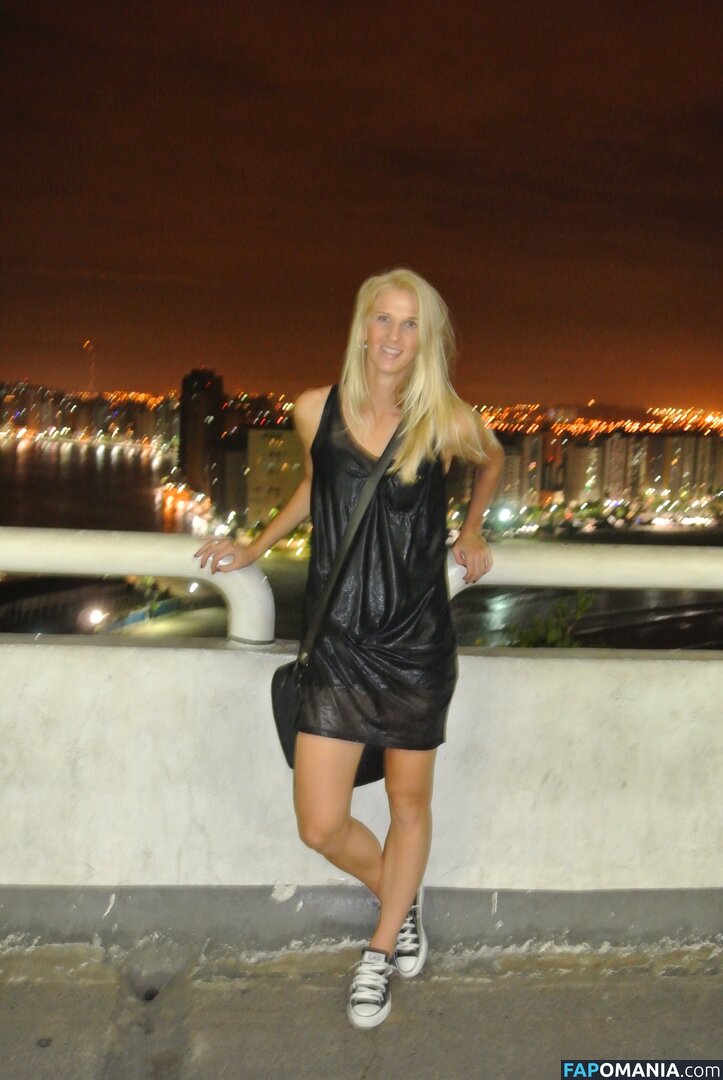 Sofia Jakobsson Γυμνός Διαρρεύσαστη φωτογραφία #124