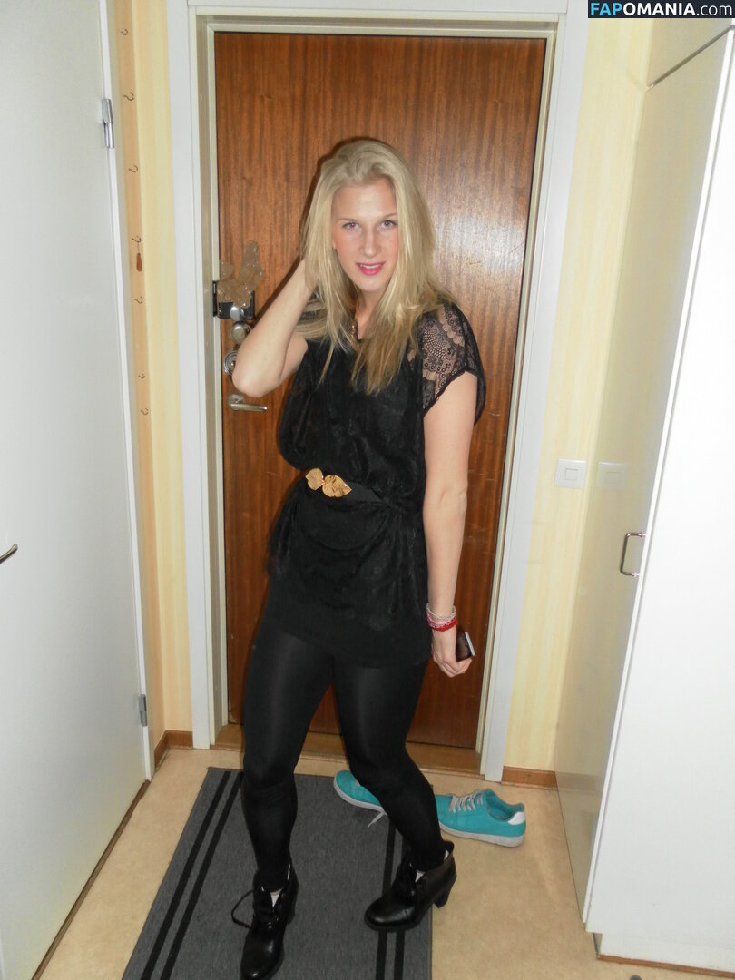 Sofia Jakobsson Γυμνός Διαρρεύσαστη φωτογραφία #204