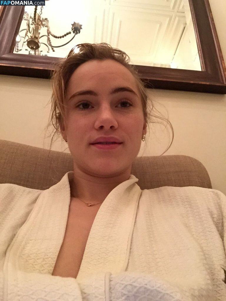 Suki Waterhouse Γυμνός Διαρρεύσαστη φωτογραφία #1