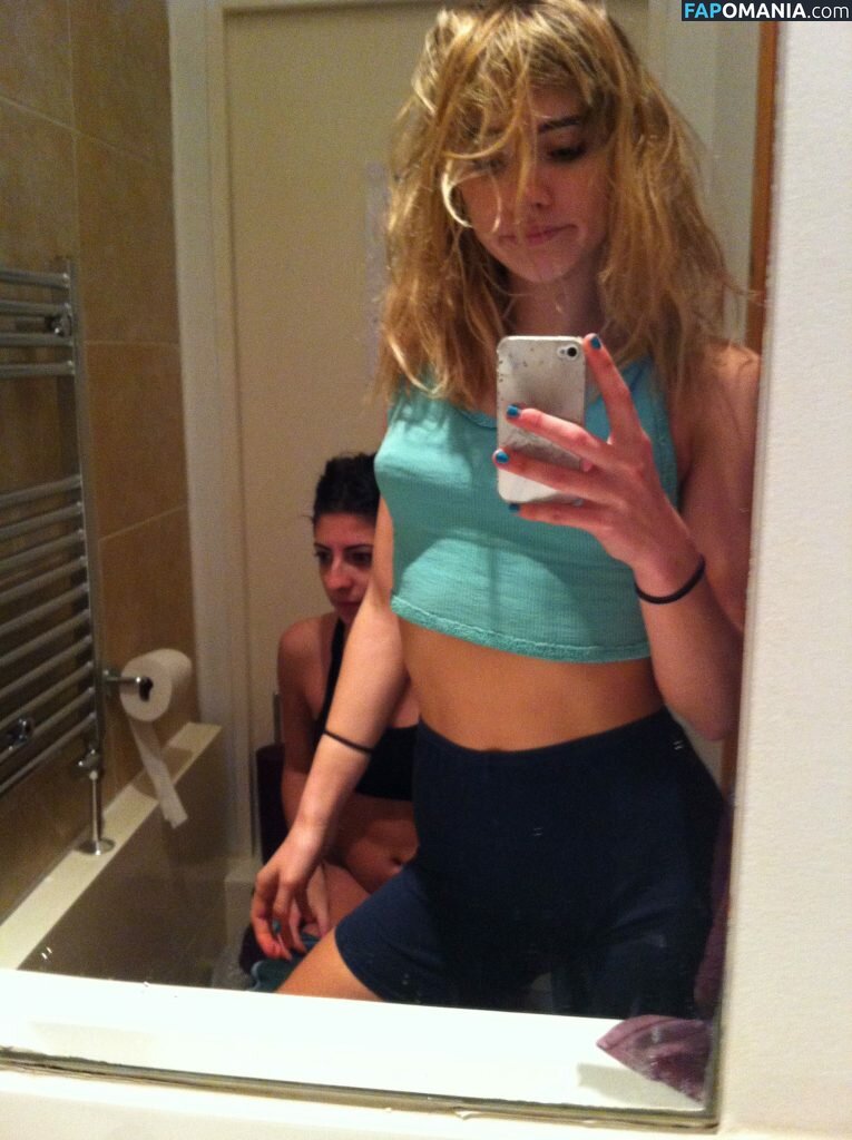 Suki Waterhouse Γυμνός Διαρρεύσαστη φωτογραφία #46