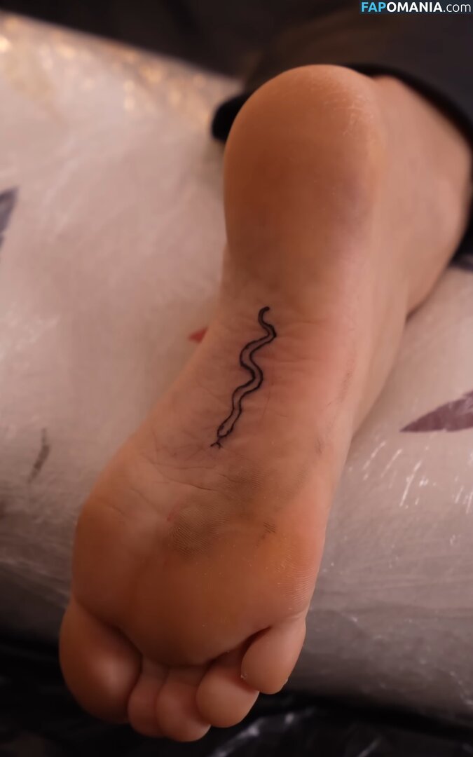 Adeline Chetail Γυμνός OnlyFans  Διαρρεύσαστη φωτογραφία #4