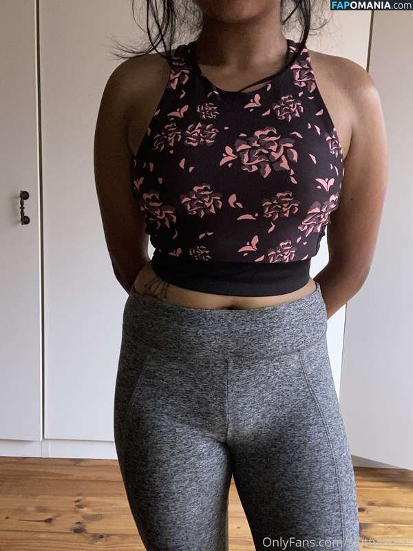 Adhana / sluttylabrat Γυμνός OnlyFans  Διαρρεύσαστη φωτογραφία #8