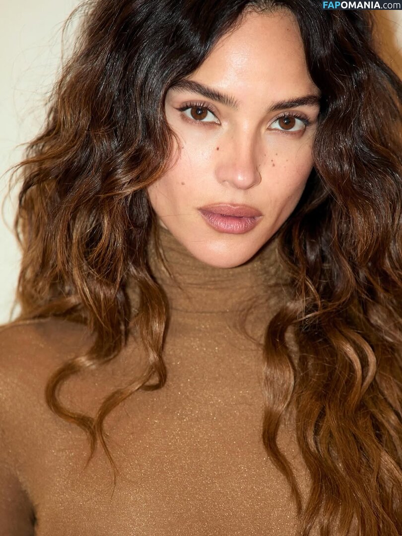 Adria Arjona / adriaarjona Γυμνός OnlyFans  Διαρρεύσαστη φωτογραφία #2