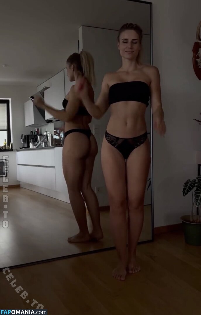 Adrienne Koleszar / adrienne_koleszar Γυμνός OnlyFans  Διαρρεύσαστη φωτογραφία #1