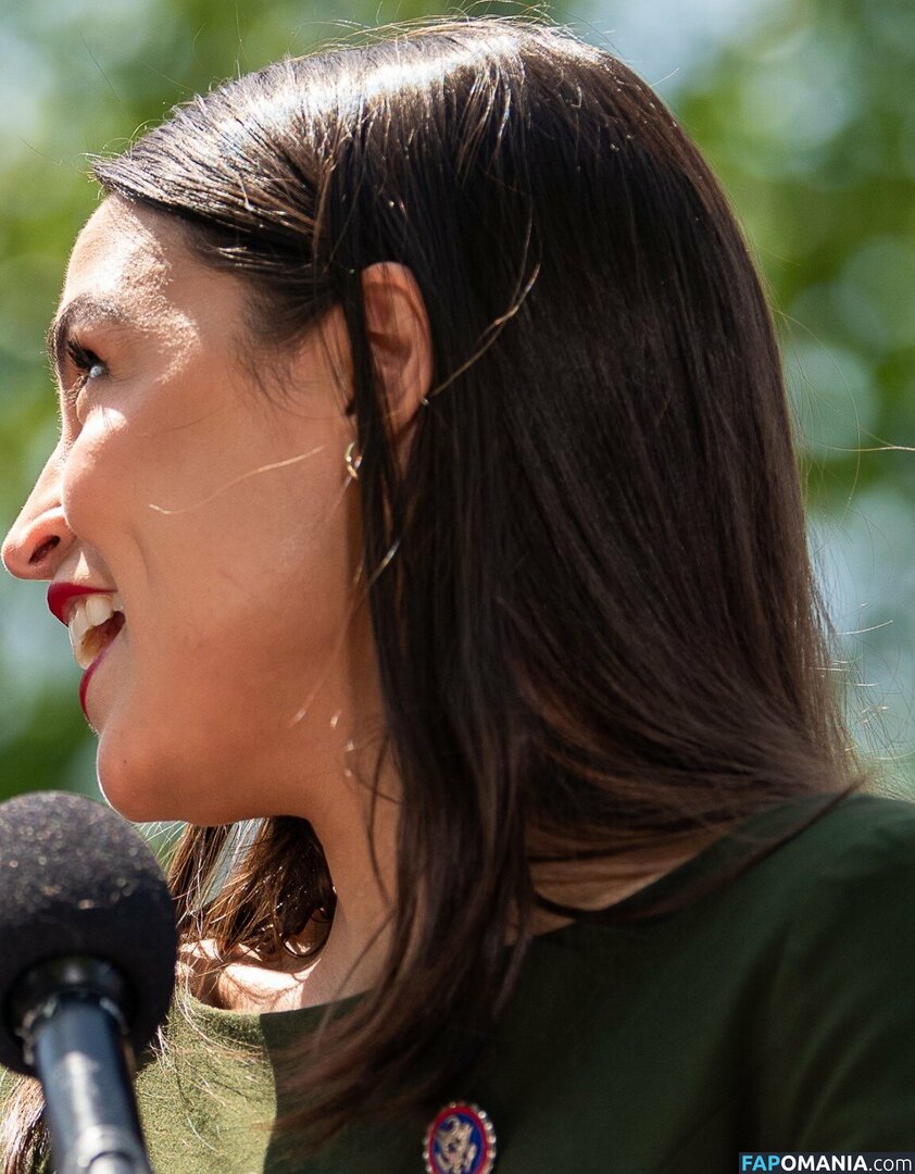 AOC / Alexandria Ocasio-Cortez Γυμνός OnlyFans  Διαρρεύσαστη φωτογραφία #131