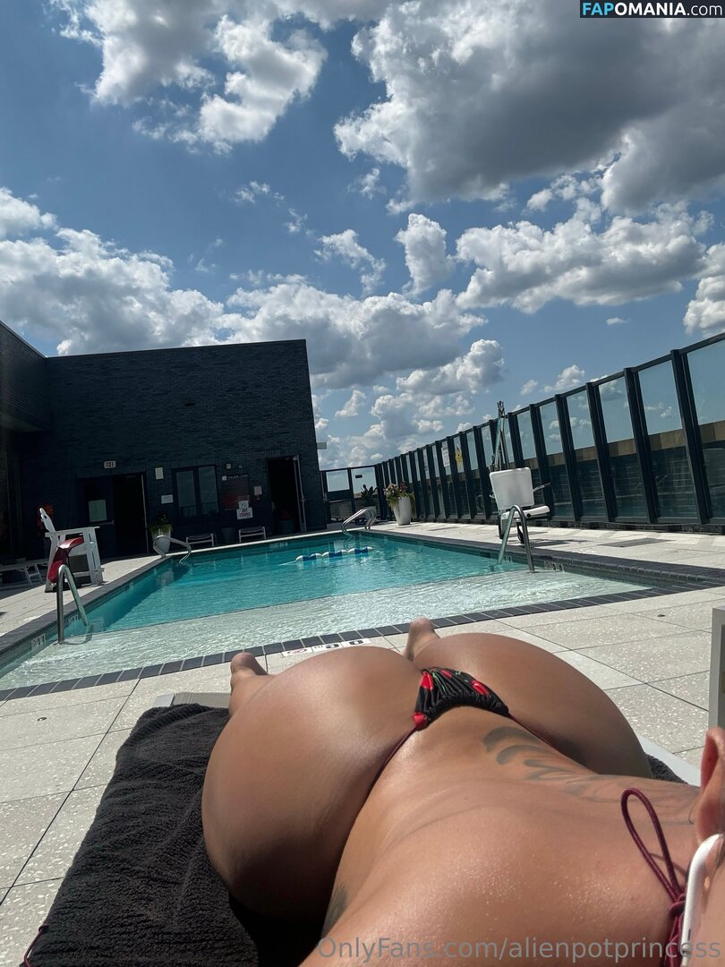 AlienPotPrincess / _alienpotprincess_ Γυμνός OnlyFans  Διαρρεύσαστη φωτογραφία #9