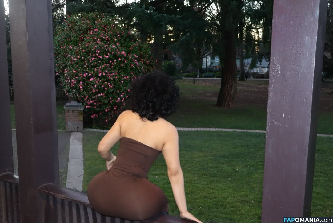 aliiyarose / aliyah1819 / rosebaby1819 Γυμνός OnlyFans  Διαρρεύσαστη φωτογραφία #2